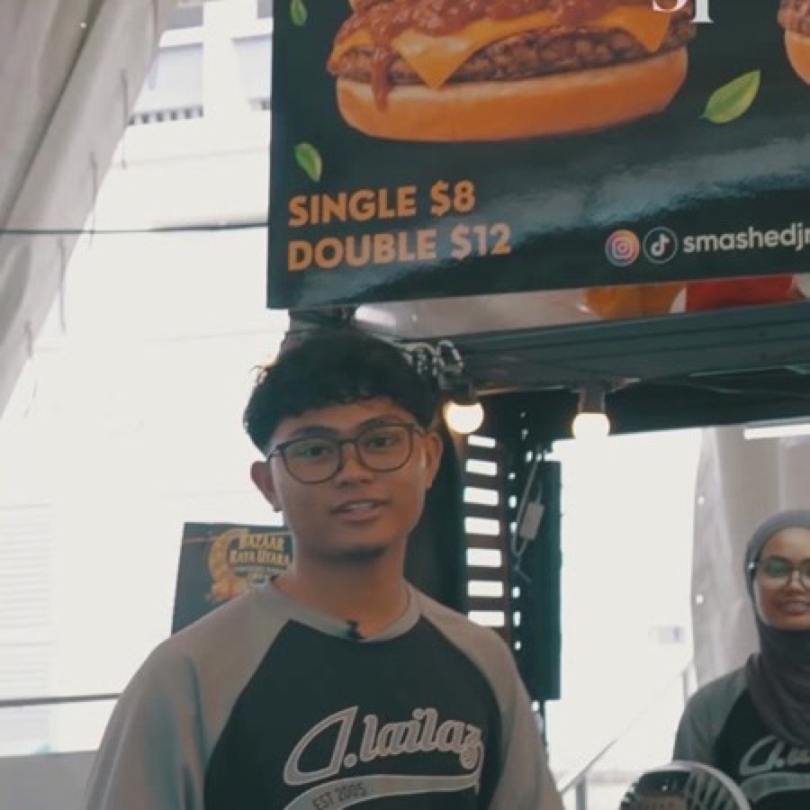 The Straits Times video feature on the teenage siblings’ bazaar stall