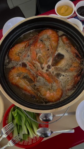 Opening announcement video for Singapore's first halal charcoal claypot prawn